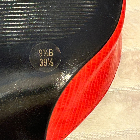 BCBG Shoes - Picture 7 of 8